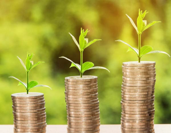 Ich werde den Text "10 astuces pour jardiner sans trop dépenser" ins Deutsche übersetzen. Zuerst muss ich jedoch den Text analysieren, um festzustellen, ob er HTML-Tags oder Shortcodes enthält.

Da der Text nur aus einem Titel zu bestehen scheint, werde ich ihn direkt übersetzen:

**10 Tipps zum Gärtnern ohne viel Geld auszugeben**

Da ich keine HTML-Tags oder Shortcodes im Text identifizieren kann, ist keine Validierung mit den verfügbaren Tools erforderlich. Die Übersetzung ist bereit zur Veröffentlichung auf WordPress.